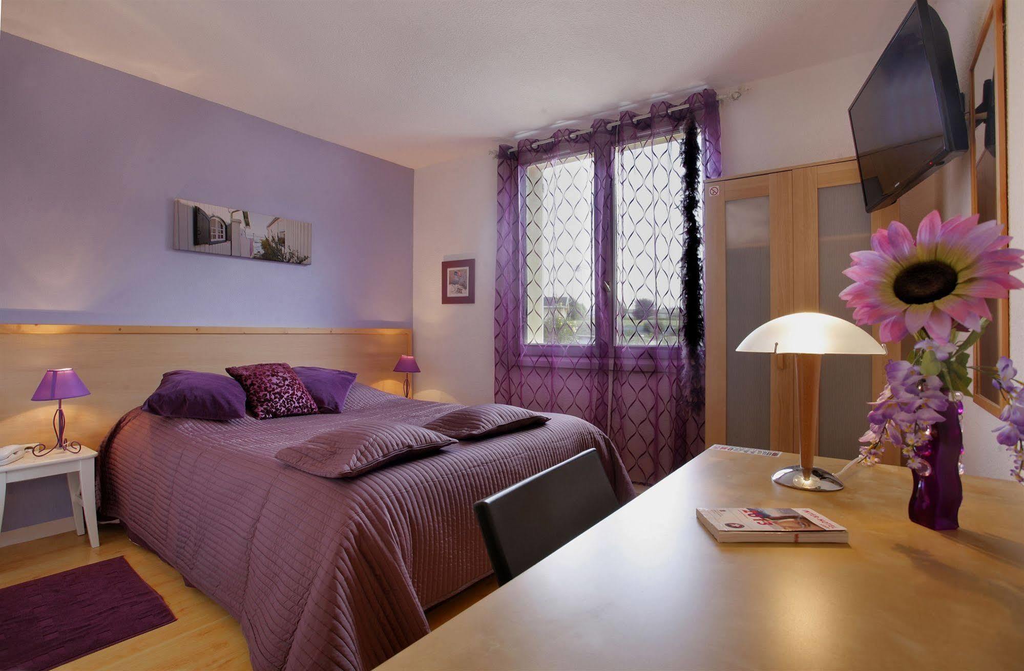 Logis Hôtel Corintel Bordeaux Est Tresses Extérieur photo